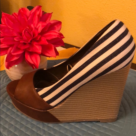 CHARMING CHARLIE SHOES 🍁👠🍁 - Picture 4 of 7